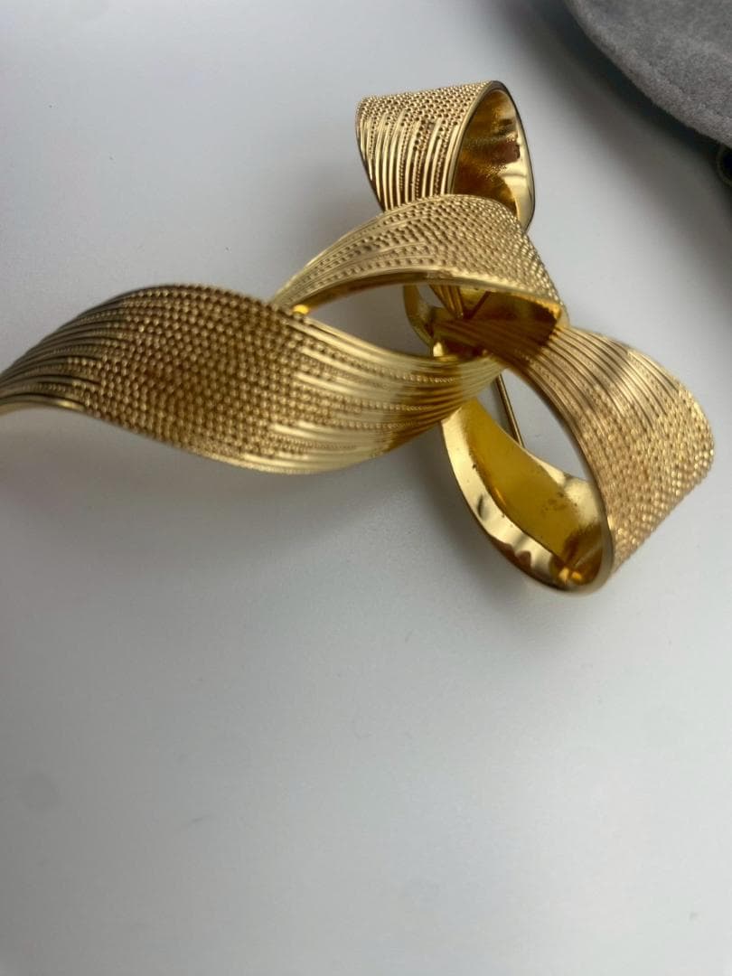 Christian Dior リボン ピンブローチ ゴールド 正規品