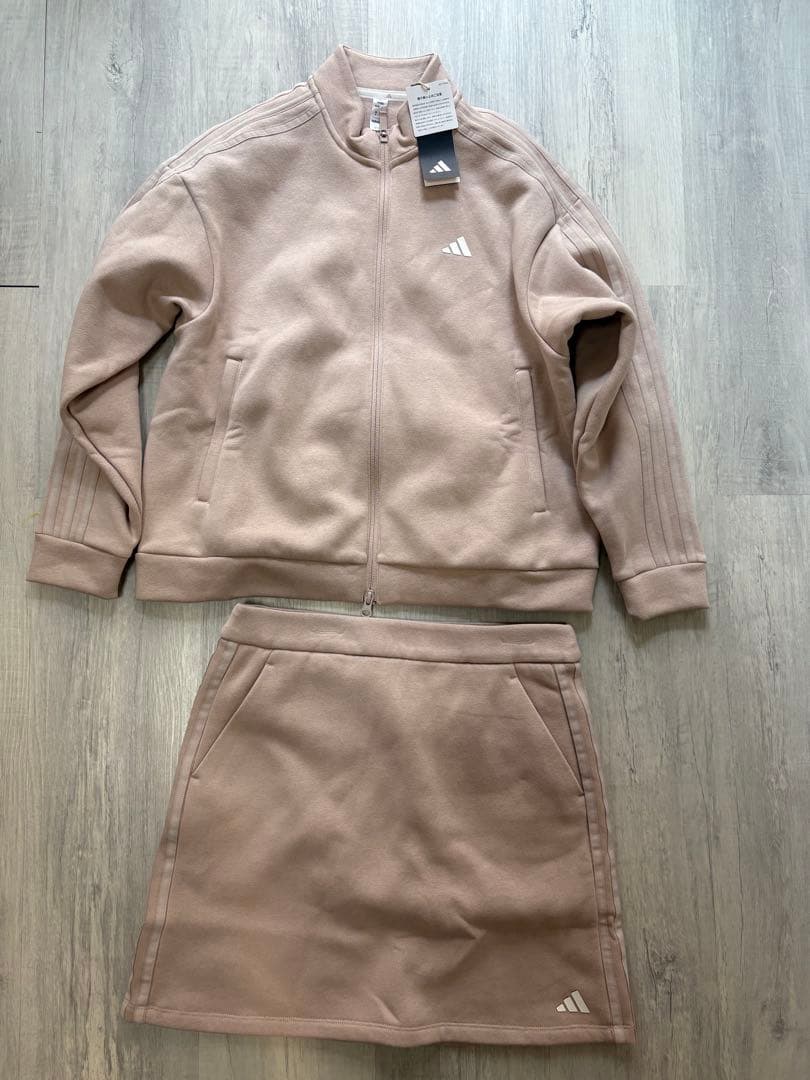 新品XLサイズ　ベージュ　長袖トレーナー裏起毛スカート セットアップゴルフウェア