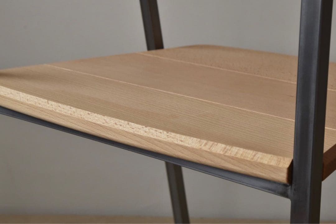 らりるれろ ！TIMBER COURT特注チェア　B