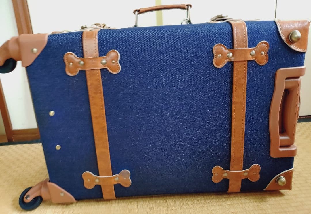 ボンレス犬とボンレス猫グッズとキャリーケース