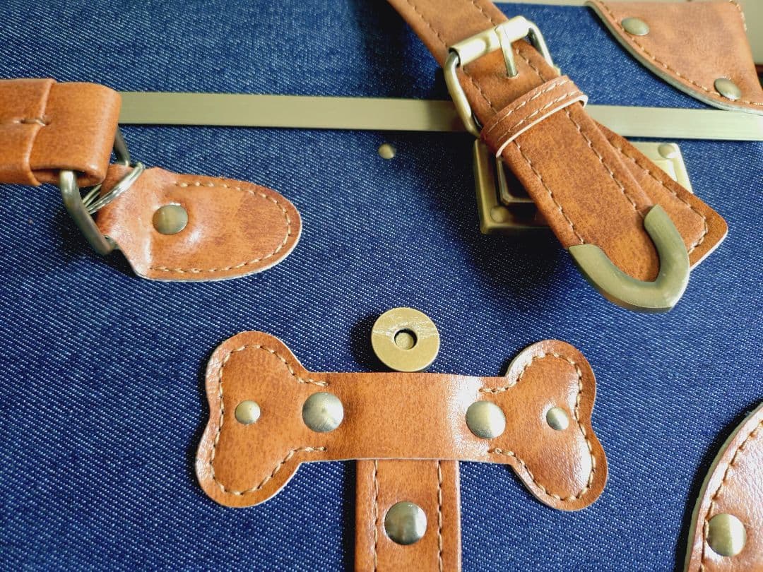 ボンレス犬とボンレス猫グッズとキャリーケース