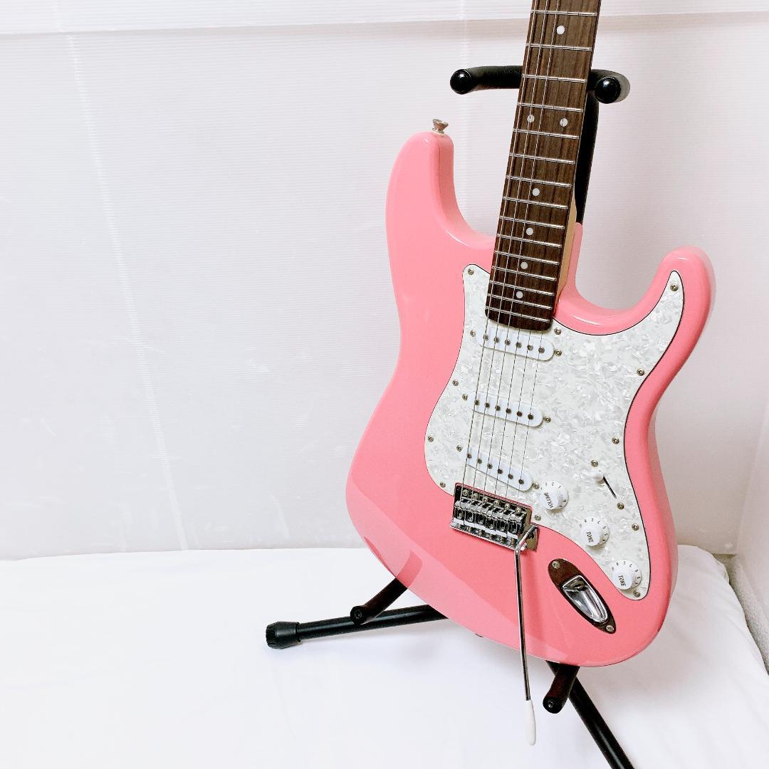 美品 初心者向けエレキギター Mavis ストラトキャスター ピンク