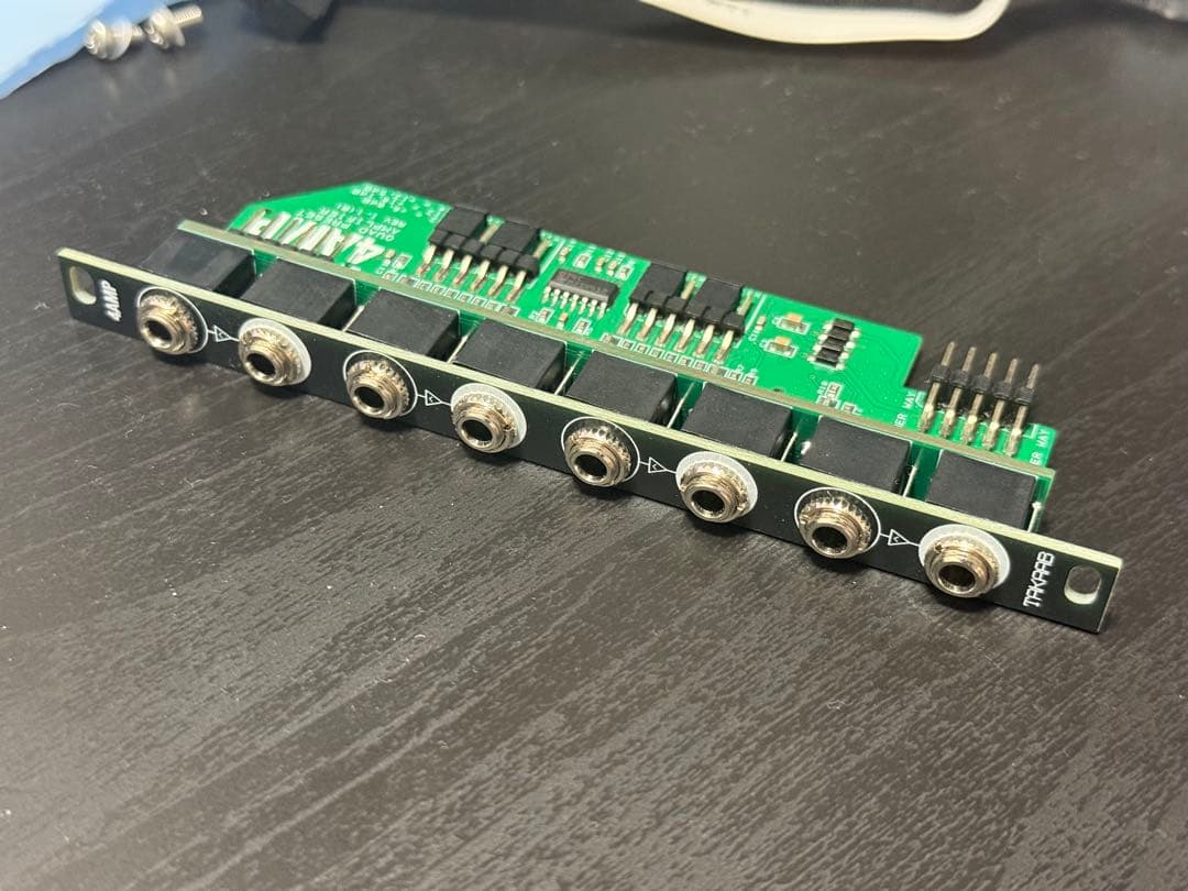 Takaab 4AMP モジュラーシンセサイザー