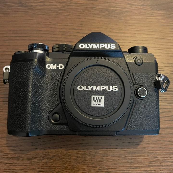 OM-D E-M5 Mark III黒 メーカー保証 付属品有り極美品
