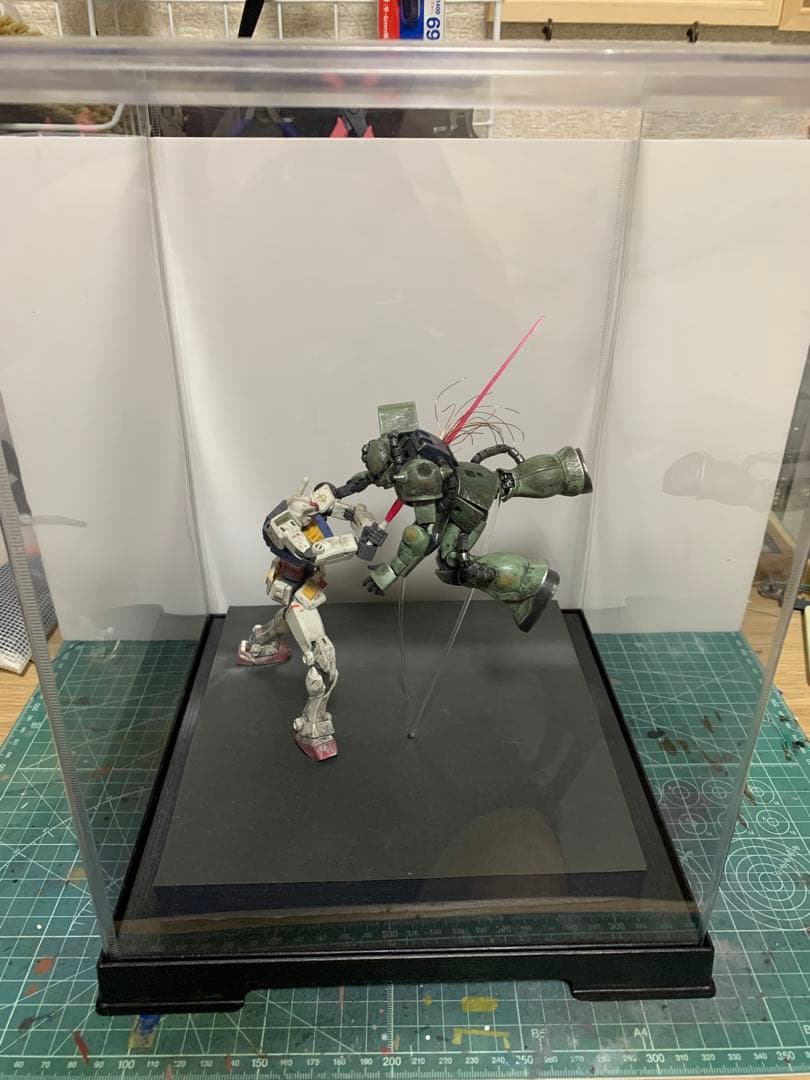 ガンダム　ザク　ジオラマ