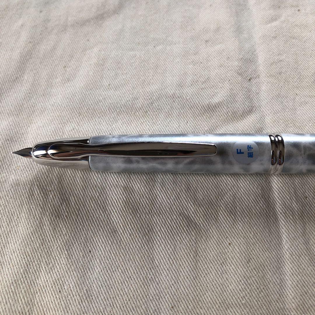 パイロット　キャップレス万年筆　ムーンライト　細字　Ｆニブ