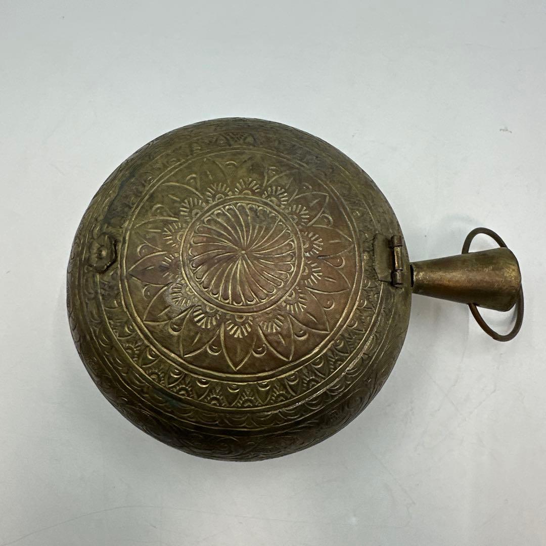 アンティーク装飾的な真鍮製鍋