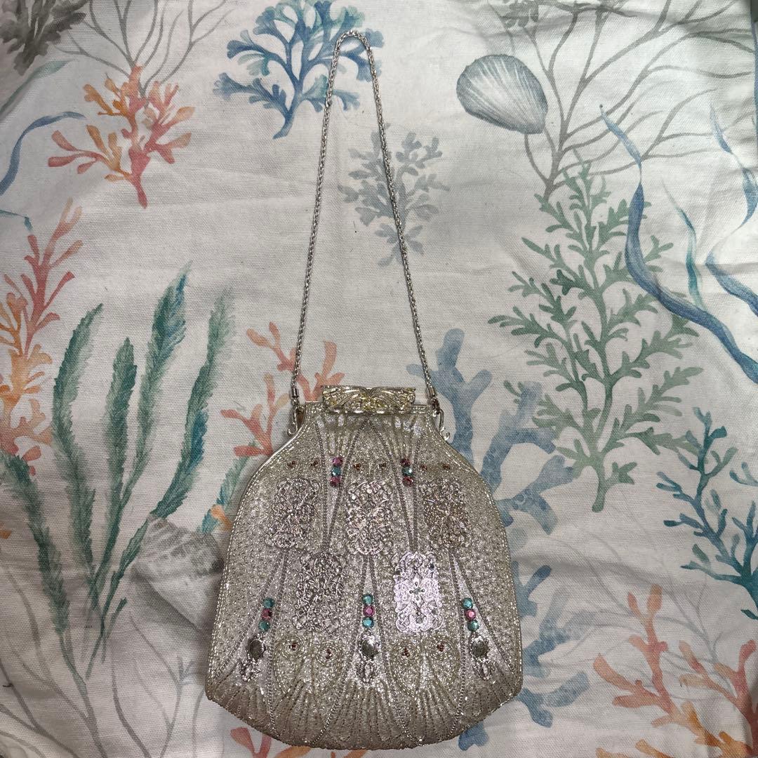 LUMY はしもと　高級シルバー ビーズ装飾 パーティーバッグ皇室御用達　未使用