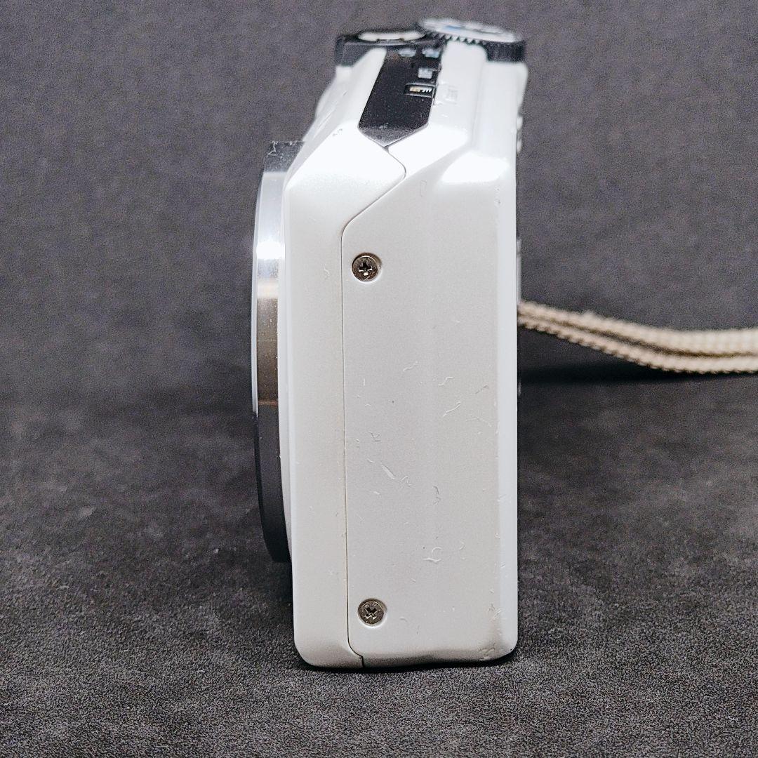 【レア ビックロ限定】CASIO EXILIM EX-ZR400 ホワイト