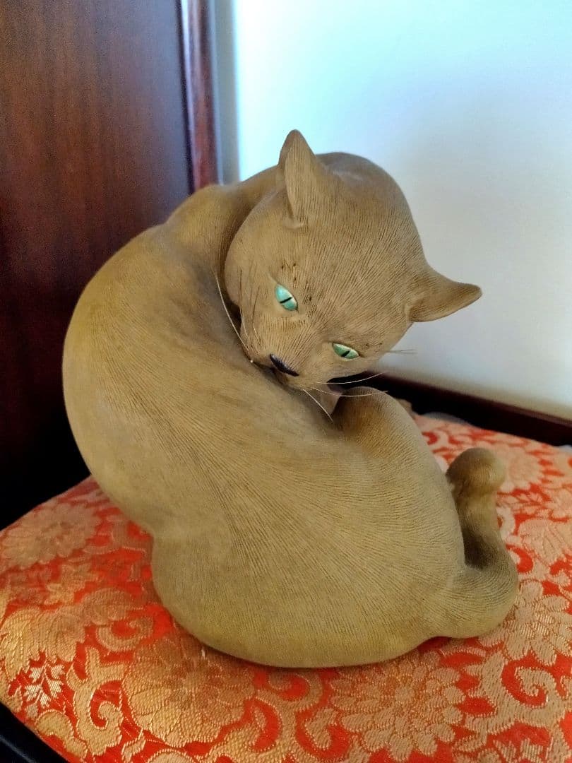 萬古焼　美術品　猫の毛づくろい