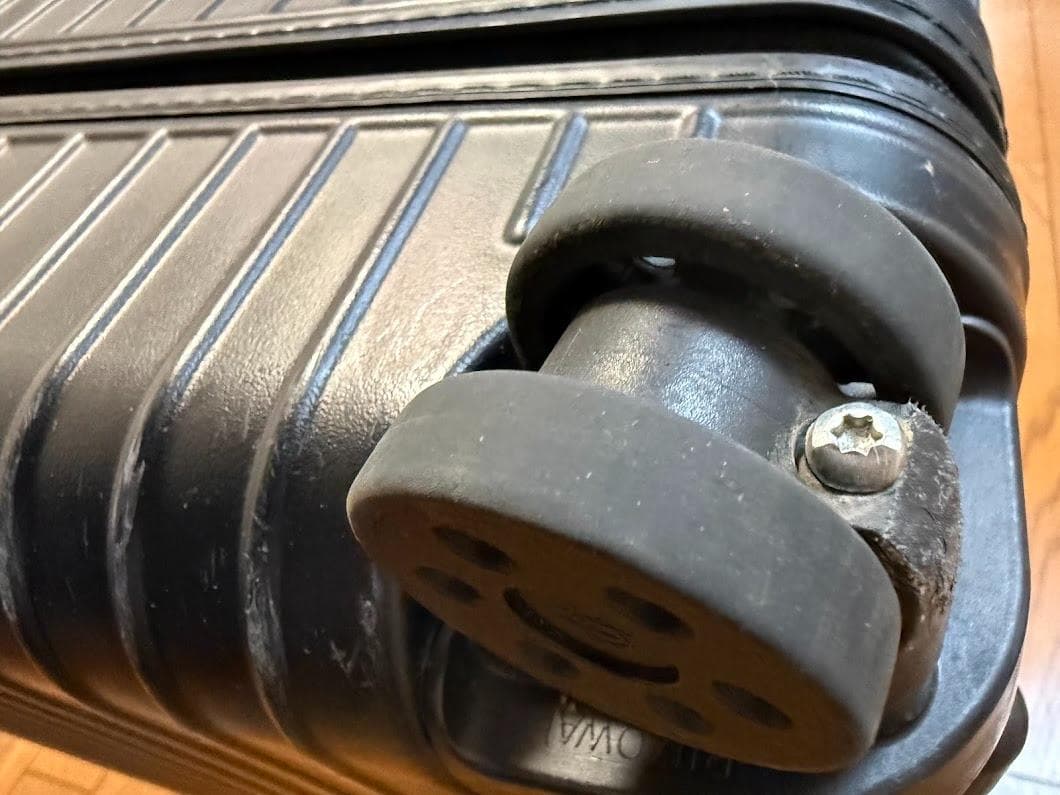 RIMOWA（リモワ） ESSENTIALキャビン３６L　マットブラック