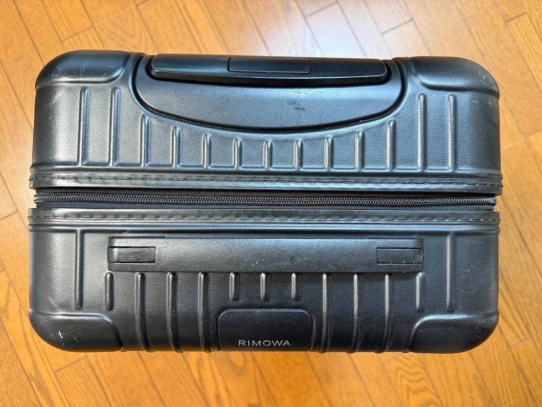 RIMOWA（リモワ） ESSENTIALキャビン３６L　マットブラック