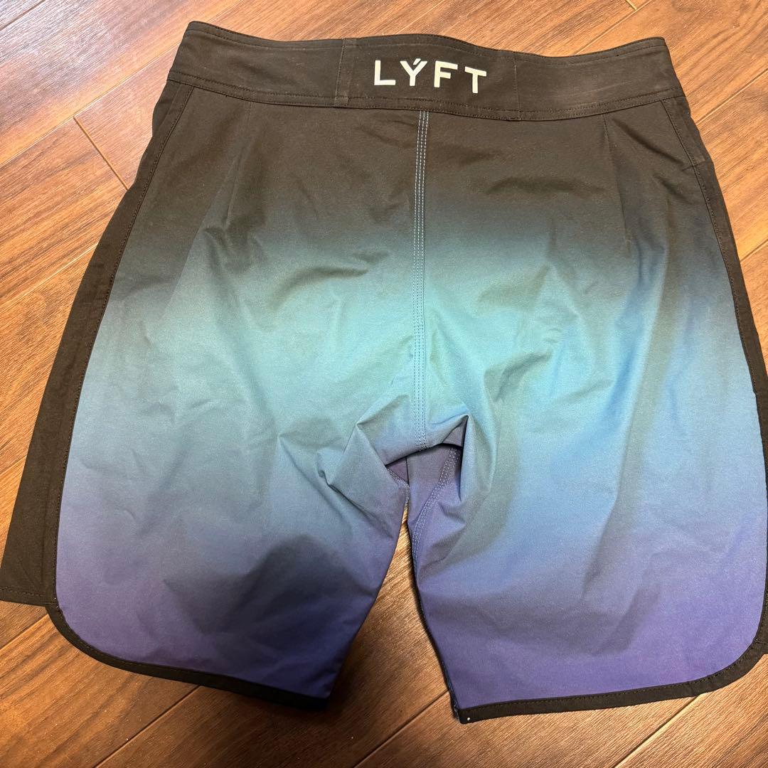LYFT ボードショーツ　サーフパンツ　ウェスト修正済