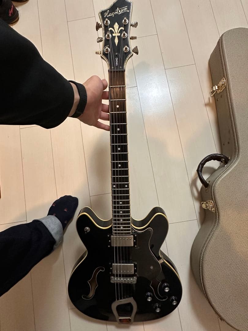 Hagstrom Viking セミアコギター＋ハードケース