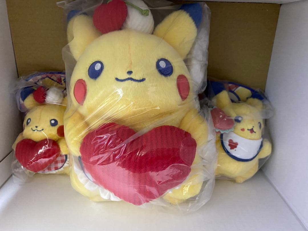 ３点セット　PIKACHU DINER ハート ハンバーガー　ポケモンセンター