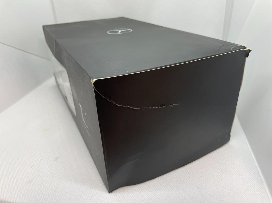 305-111 1/18 メルセデスベンツ C-KLASSE Cabriolet