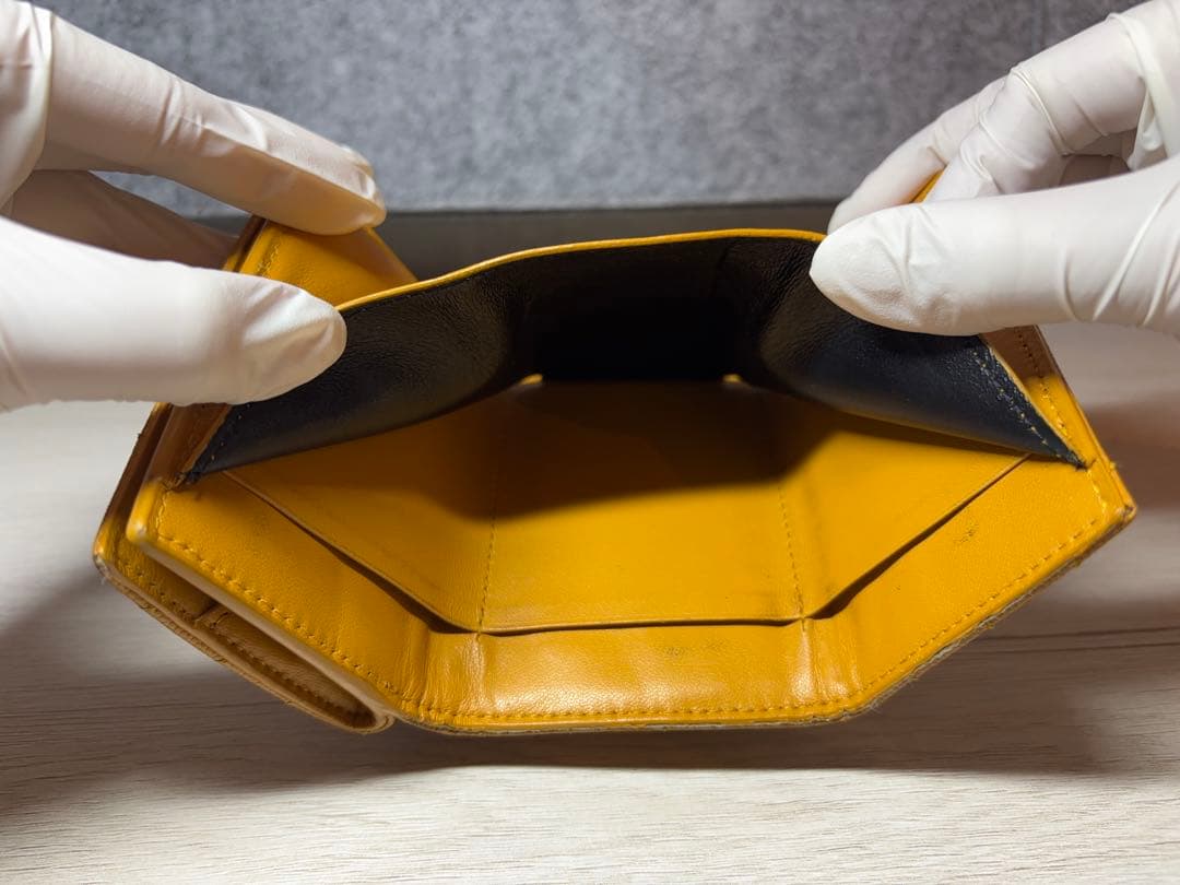 SAINT LAURENT イエロー三つ折り財布