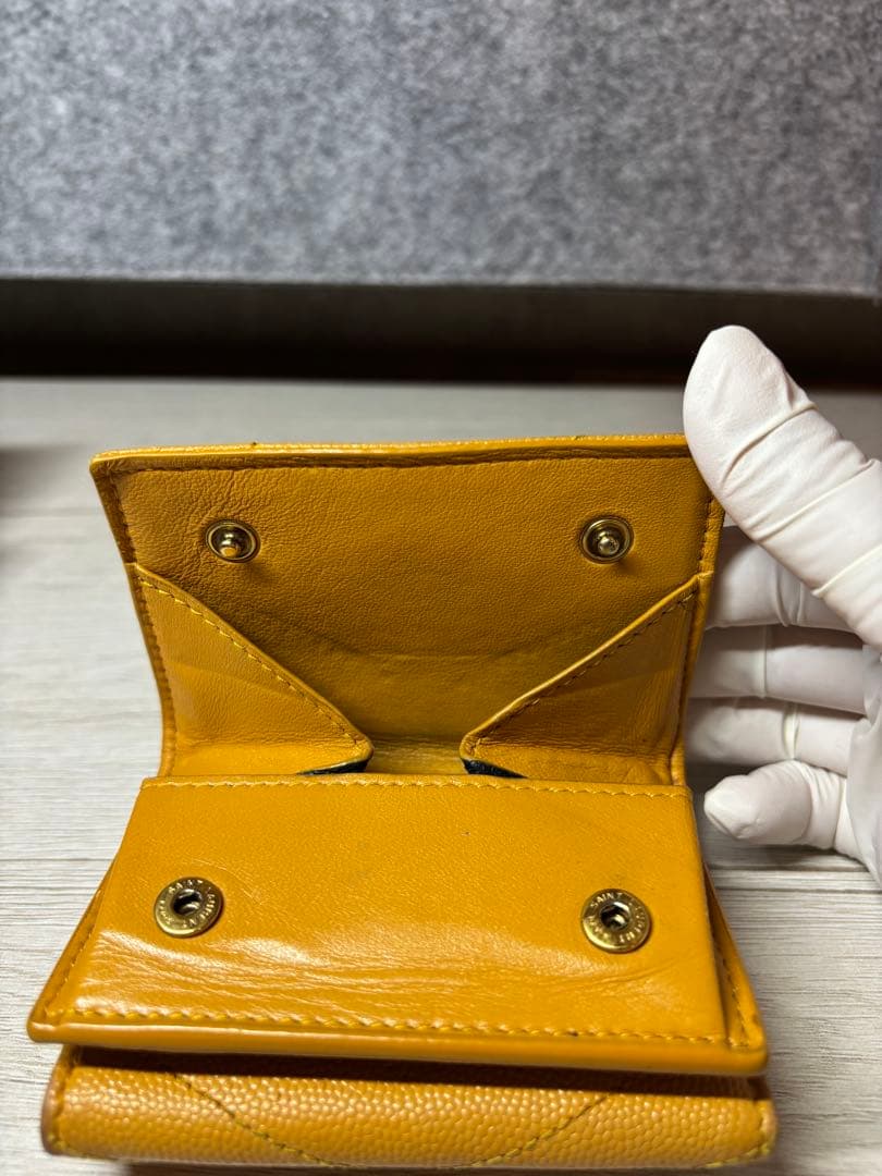 SAINT LAURENT イエロー三つ折り財布