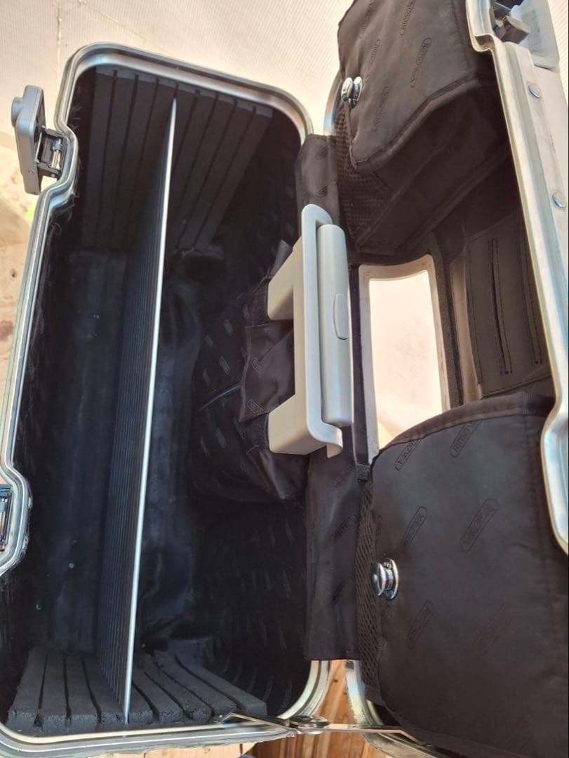 リモワ　トパーズ　パイロット　トロリー2輪