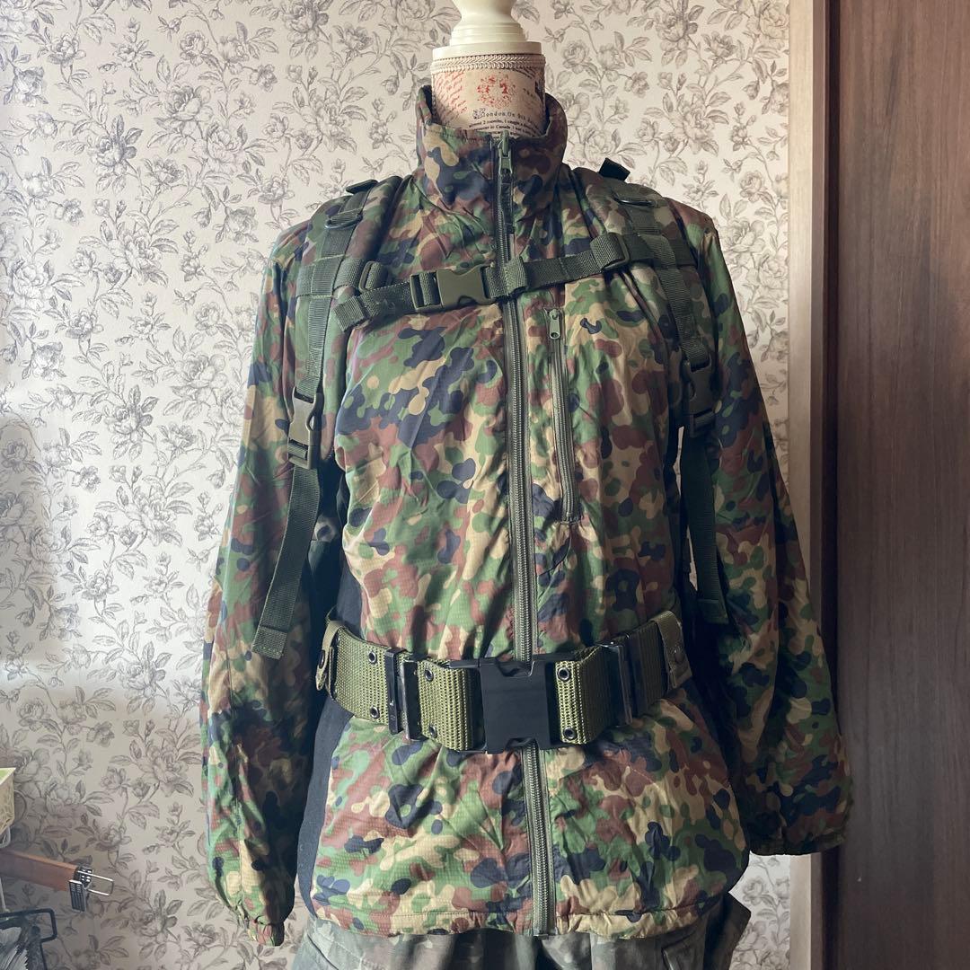 迷彩パンツ　ジャケット リュック　ボディバッグ　ポーチ　ベルト　多機能ポケット