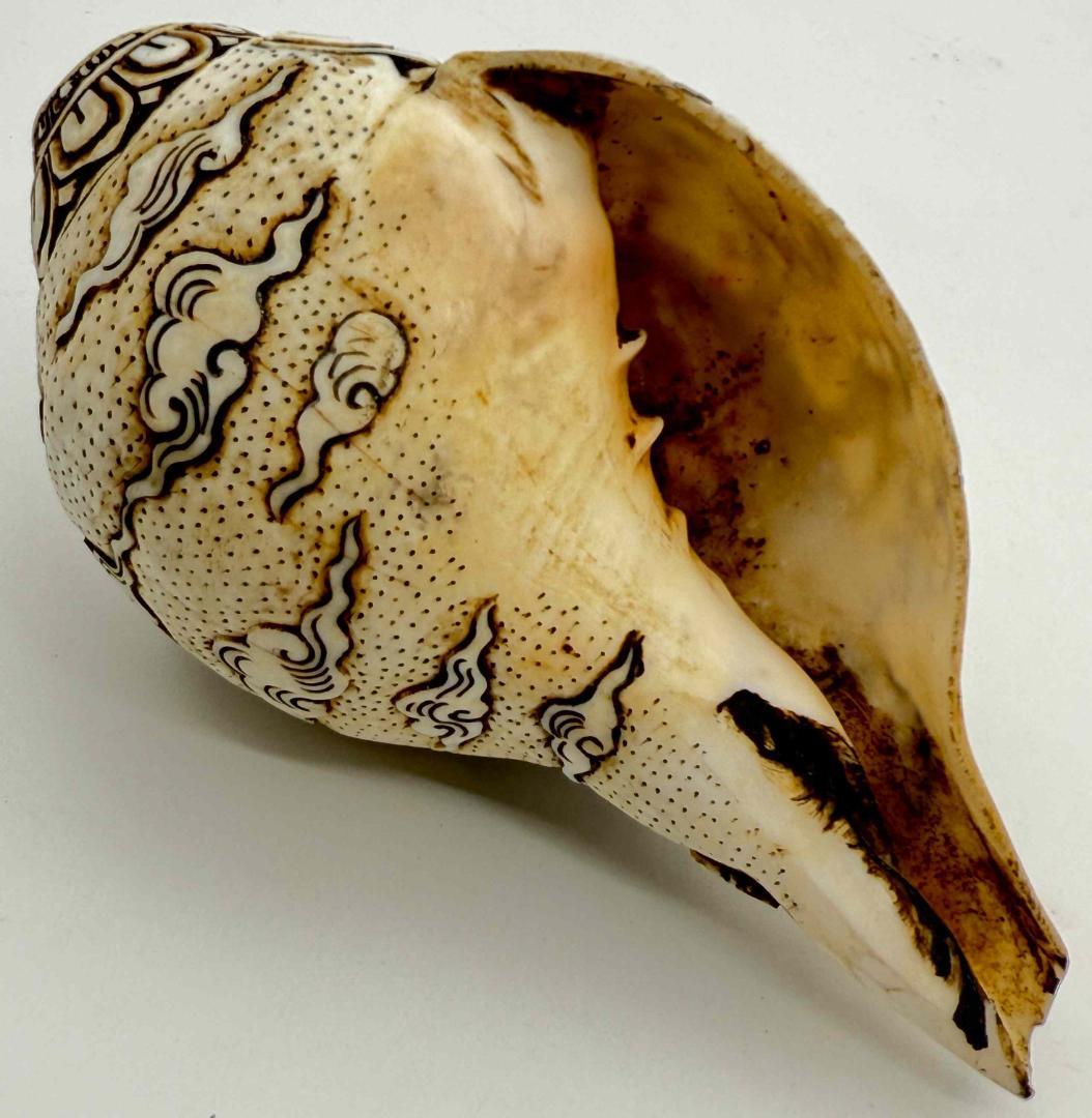 ◆チベット密教法具　法螺貝（シャンカ）パドゥマ・パーニ（蓮華手観音菩薩）