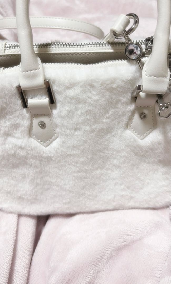 (最終値下げ)pium ビジューチェーン付きpiumハートファーバッグ