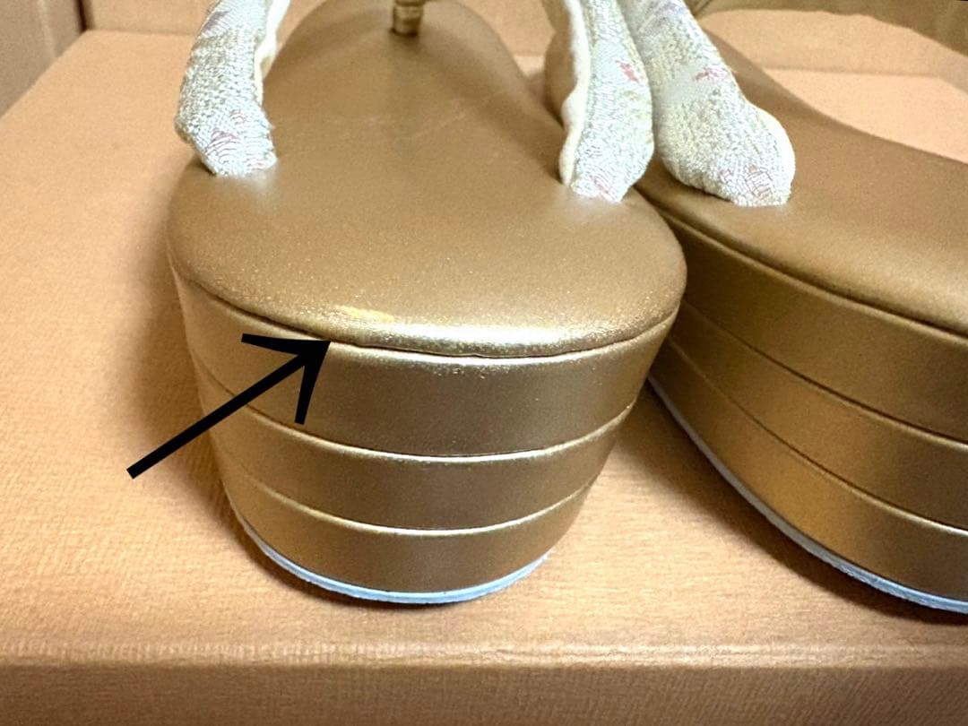 和装バッグ＆草履セット　フリーサイズ　ゴールド＆ホワイト系