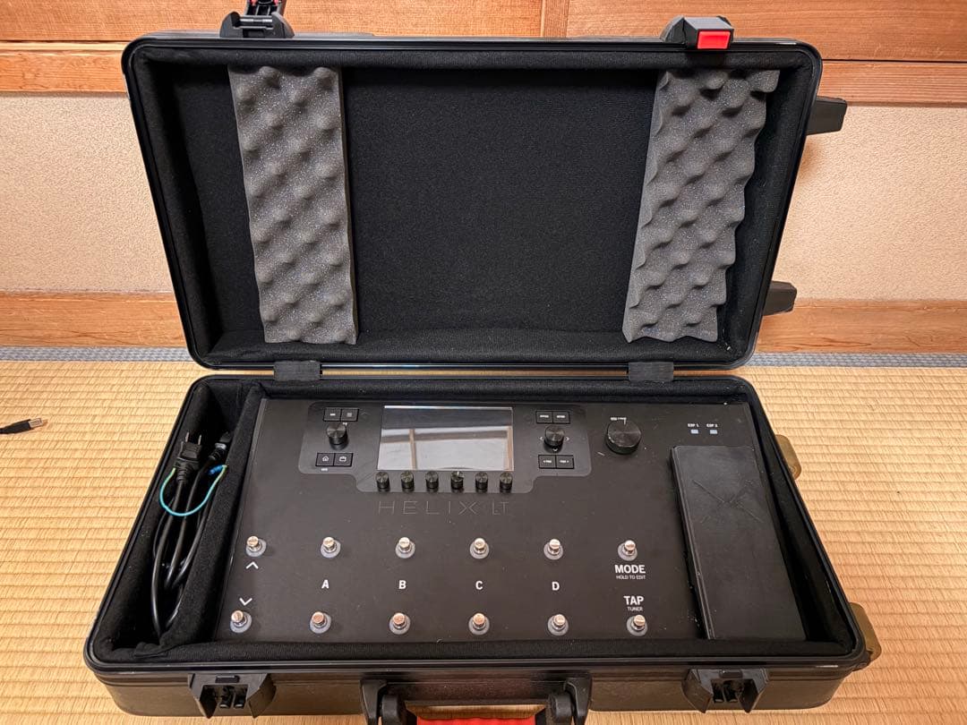 【定価30％OFF】Line 6 Helix LT gator cases付き