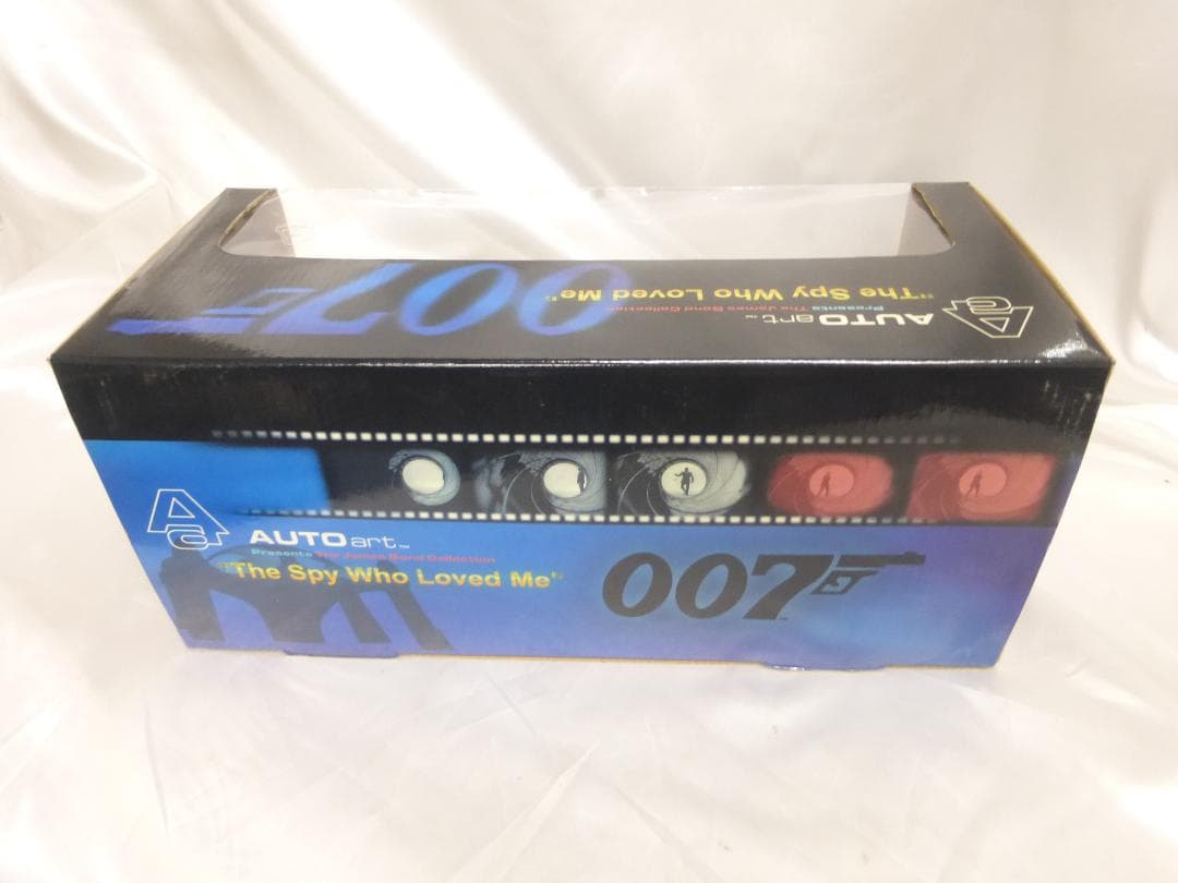 絶版　1/18 オートアート　ロータス エスプリ 映画007 私を愛したスパイ