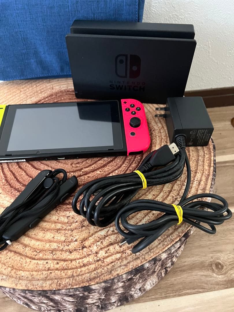 Nintendo Switch ニンテンドースイッチ本体　YEL/PNK 箱無し