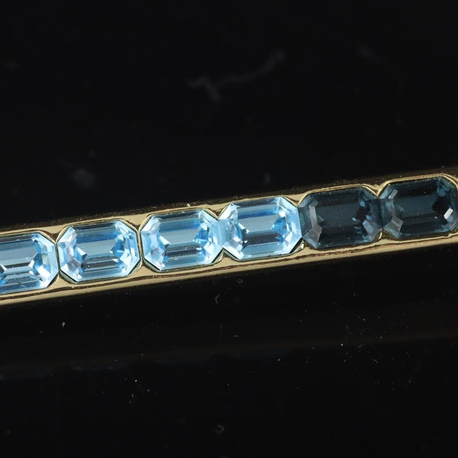 Y2293-128 クリスチャンディオール ブルー系ストーン付きブローチ