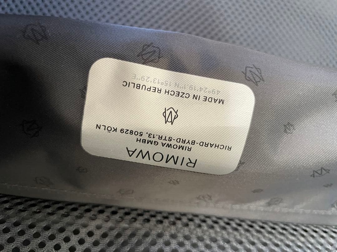 リモワ　Essential チェックイン L マットブルー