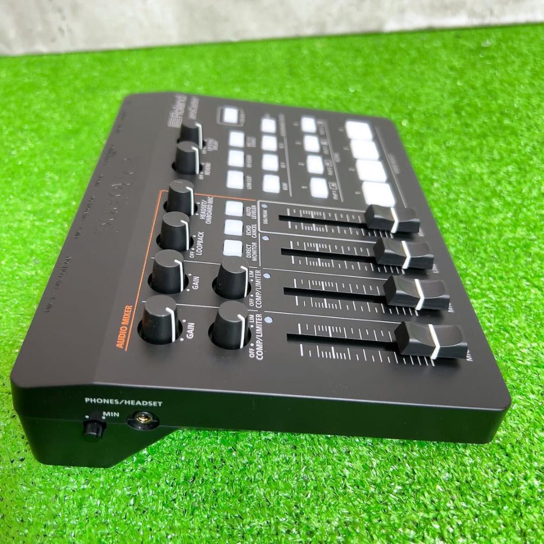 Roland AeroCaster VRC-01 ライブストリーミングシステム