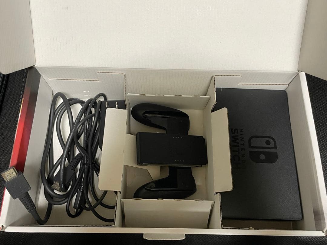 Nintendo switch本体 (付属品全て完備、初期化済)