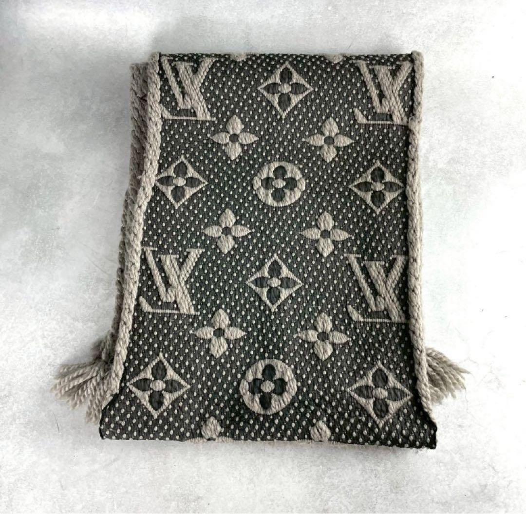 LOUIS VUITTON ルイヴィトンマフラー M72242ロゴマニア グレー