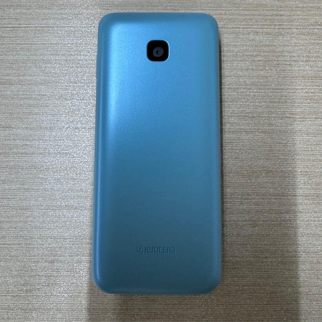 美品/SIMフリーGRATINA KYF42 ライトブルー 本体 ガラケー