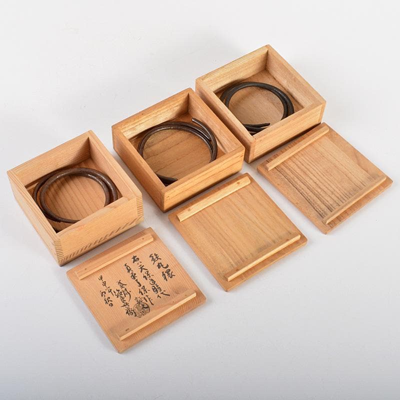 茶道具　釜師　高木治良兵衛造　鉄製　松葉鐶　石目鐶　丸鐶　共箱　3点　Ｖ6196