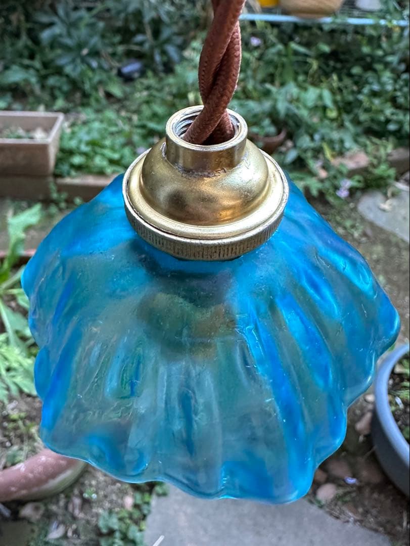 フランス アンティーク ブルーオパール螺旋模様の小さな可愛らしいアトリエランプ＊