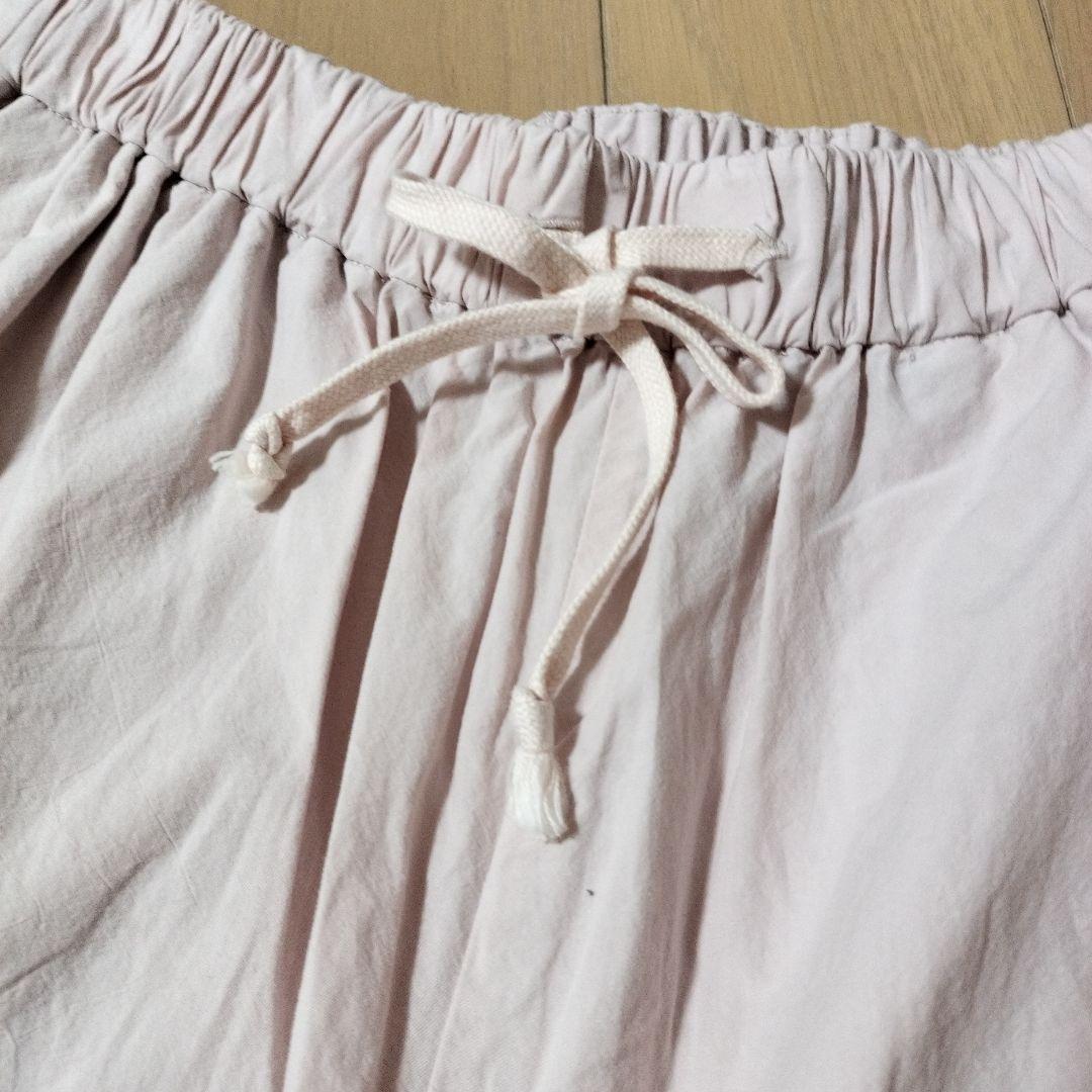 北欧暮らしの道具店「私らしく、ピンクをまとう」ゆるっと気分のテーパードパンツ