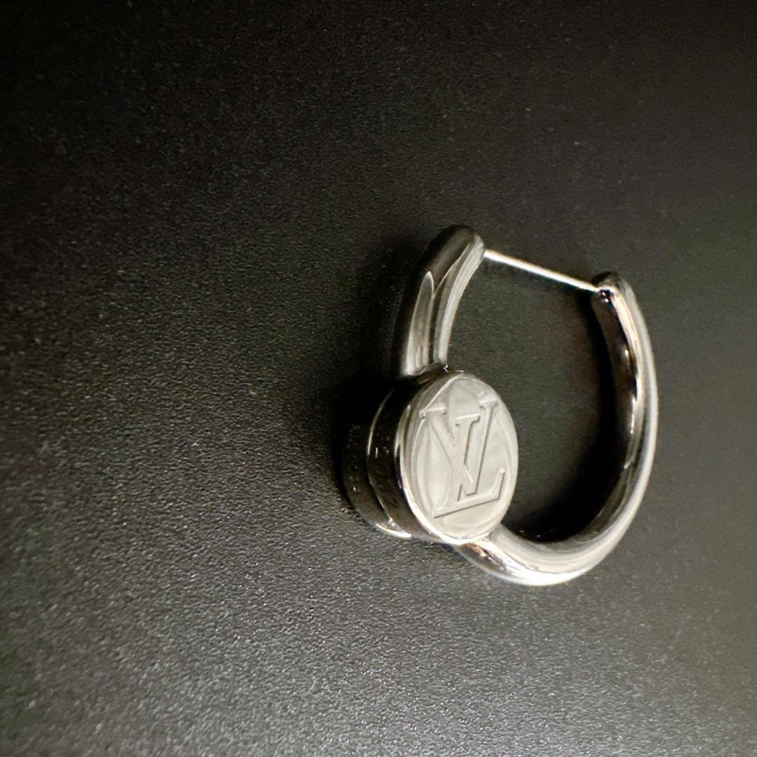 確実正規品　美品　ルイヴィトン　ブローチ　フープ型　MP2032 シルバー