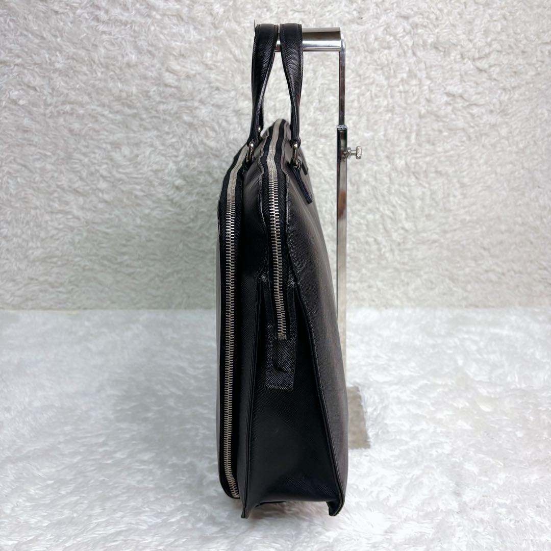 【極美品】PRADA ビジネスバッグ A4収納 ブリーフケース 正規品 三角ロゴ