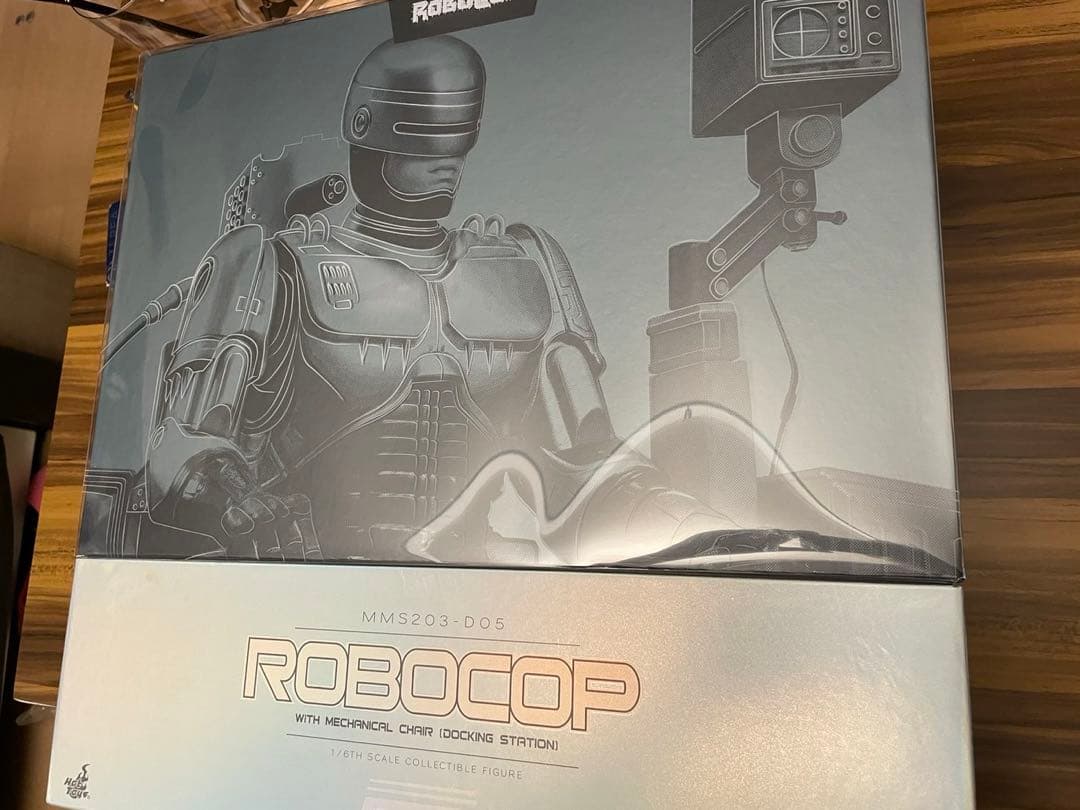 【絶版】ロボコップ・ドッキングステーション付き　ホットトイズ