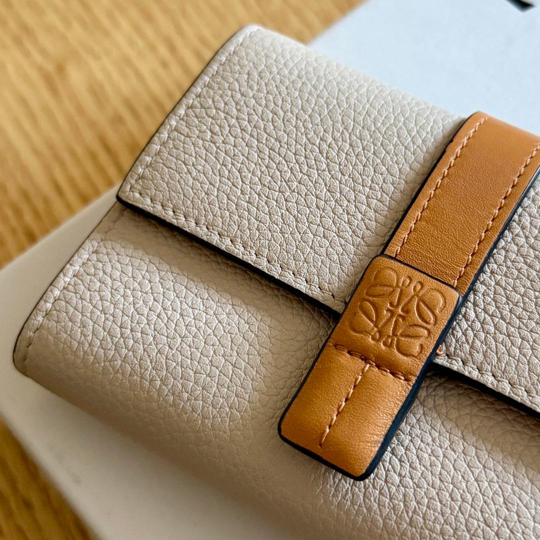 LOEWE ロエベ　バーティカルウォレット　スモール