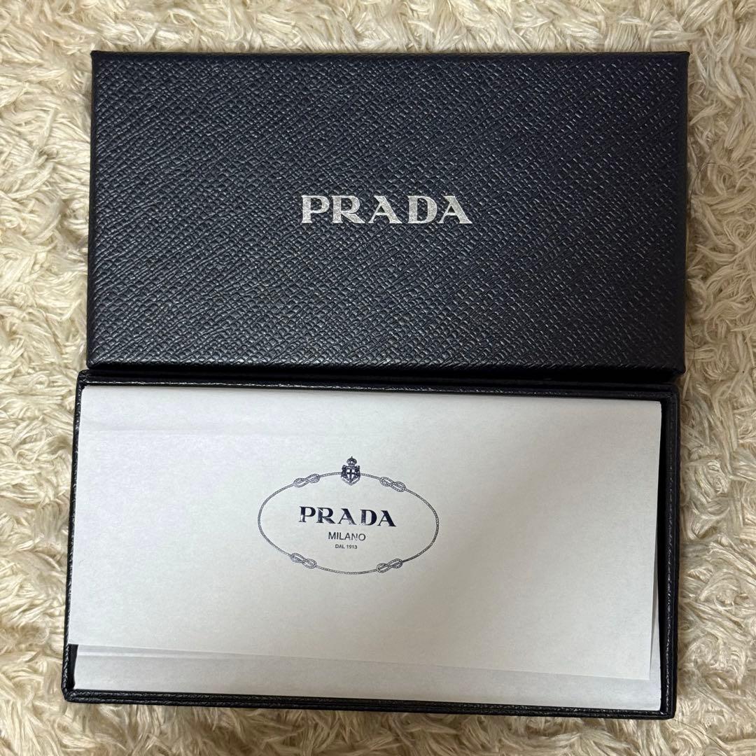 新品未使用 PRADA ブラックレザー iPhone14Proケース