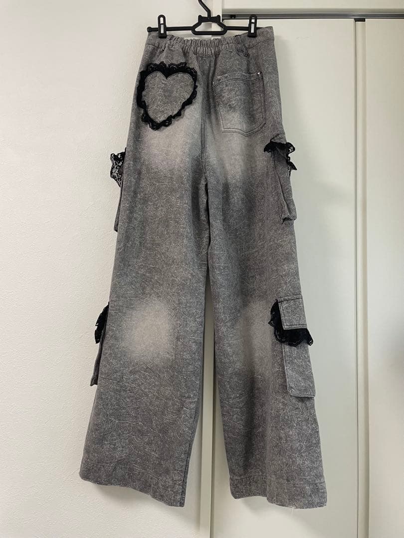 カーゴパンツ グレー フリル付き