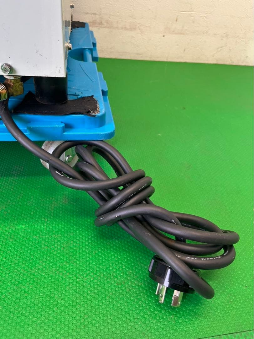 ☆地域限定送料無料☆工場整備品☆日世 ソフトクリームフリーザー　業務用