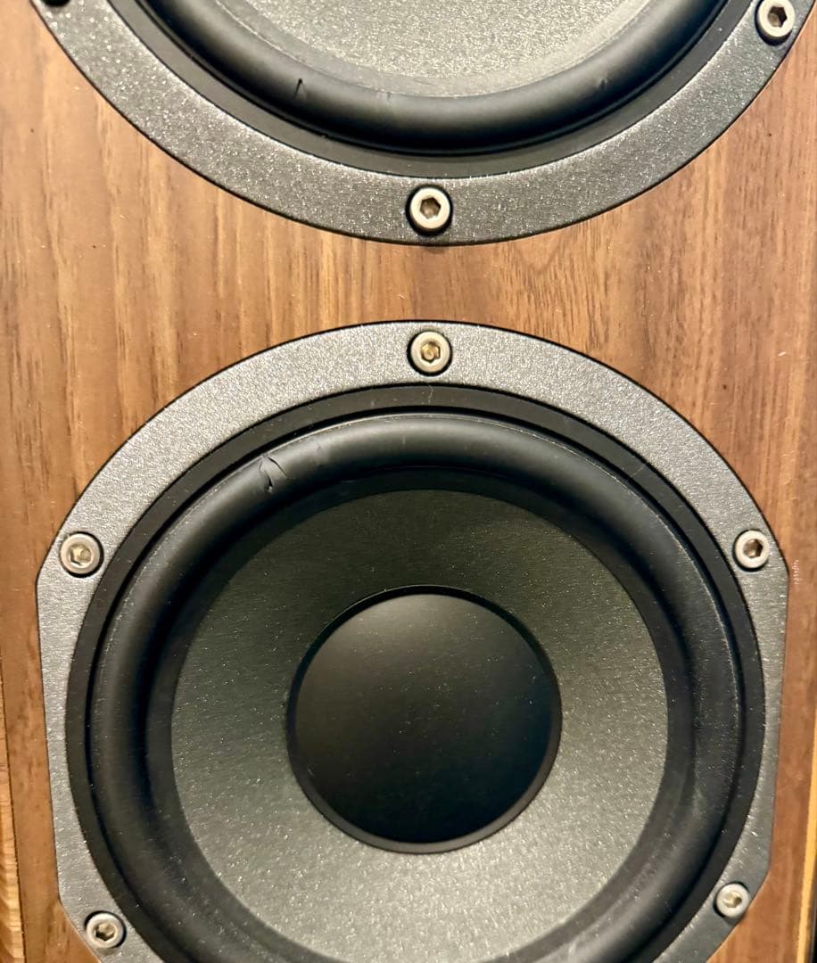 う*に様 FOCAL CHORUS 726 スピーカー