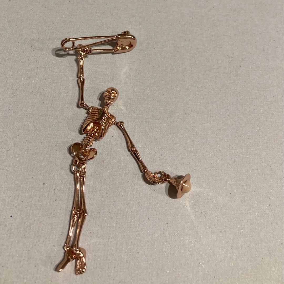 証明書有・正規品　ヴィヴィアンウエストウッド　スケルトンブローチ　ピンクゴールド