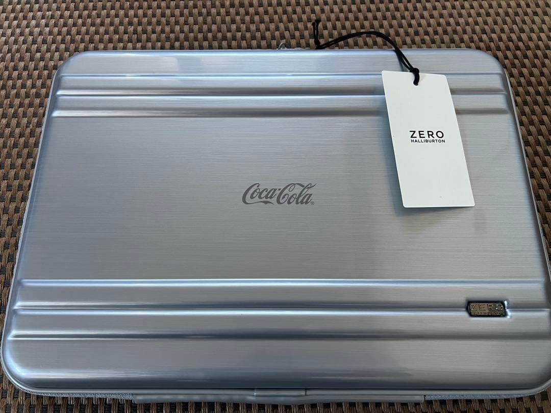 【非売品】ゼロハリバートンxコカ・コーラPCケース