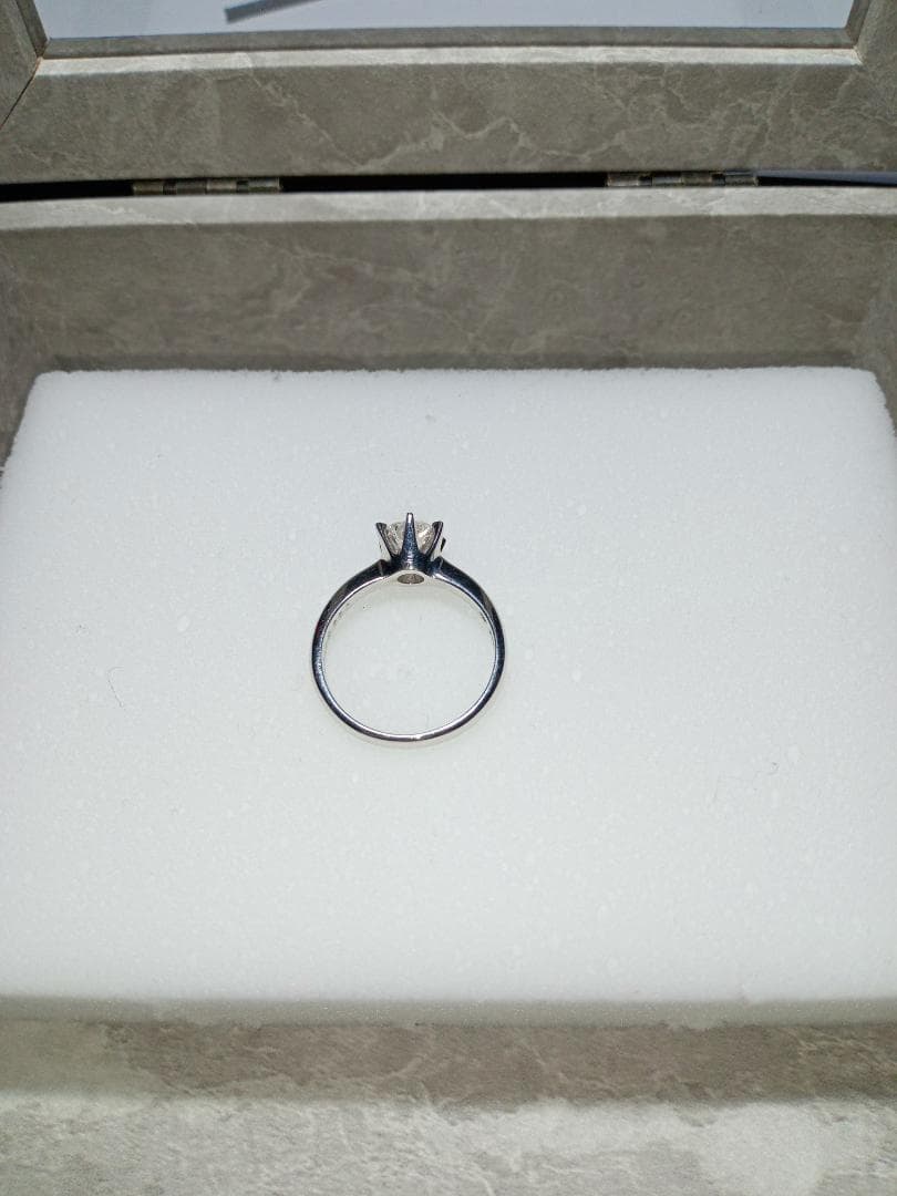 【定価100万円】 大粒ダイヤモンド 0.59ct プラチナダイヤモンドリング